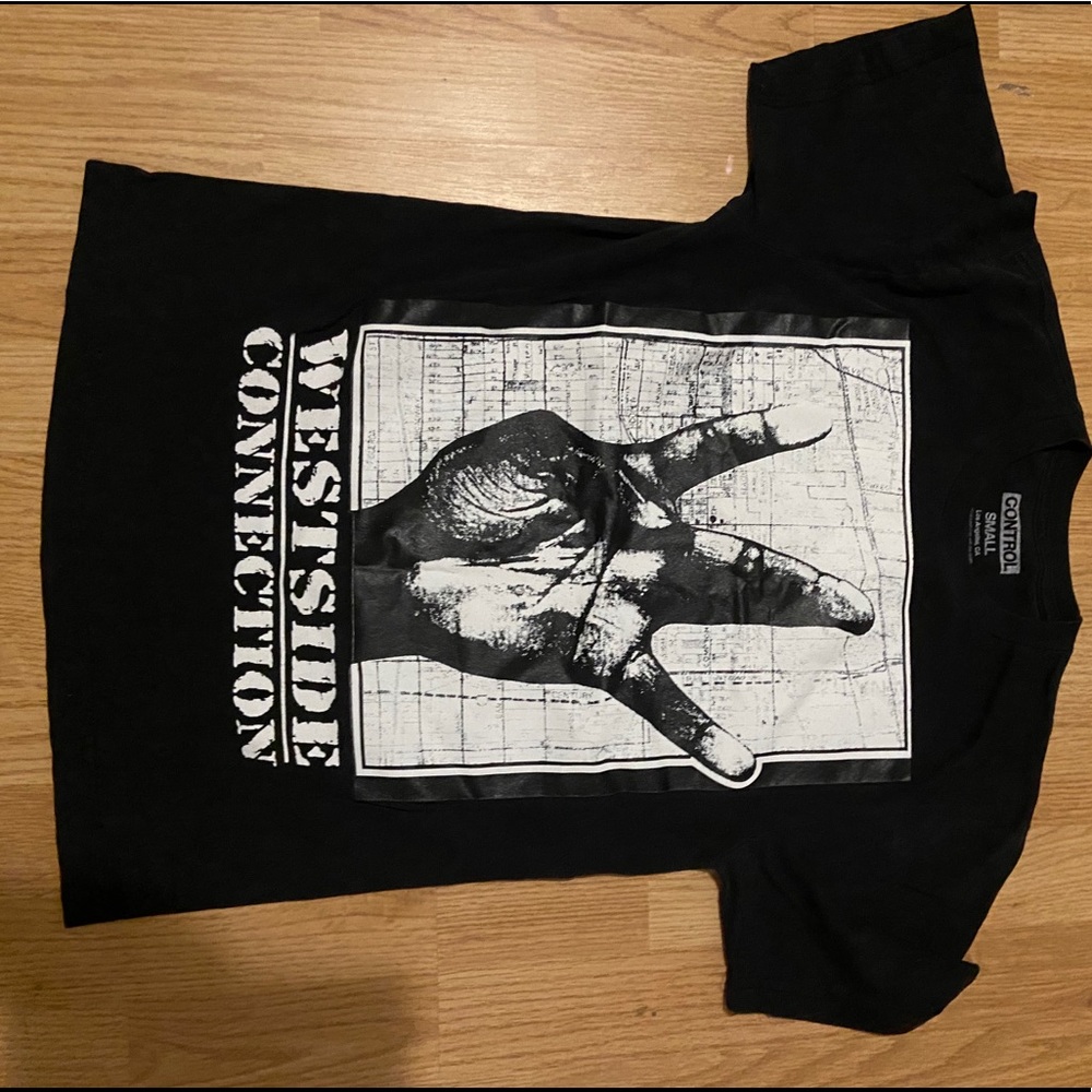 Tee shirt
